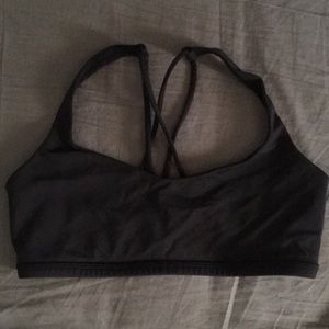 Lululemon sports bra size 6